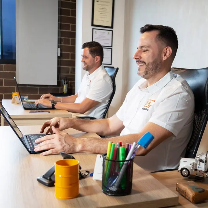 Arquitectos constructora trabajo proyecto inmobiliario CMP Medellín